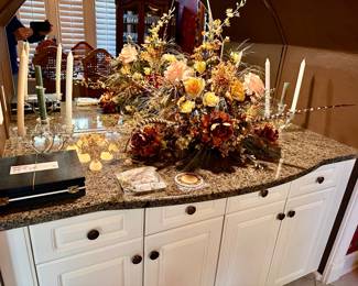 Centerpiece ; candle holders