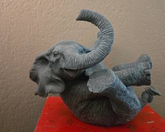 Elephant 