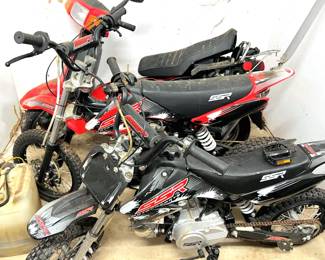 3 older dirt bikes - the smallest starts, the other 2 are sold for parts