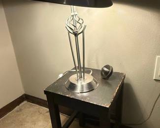 Modern Swirl Accent Table Lamp