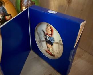 Goebel Little Helper Figurine