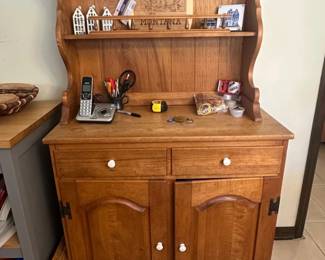Vintage Oak Hutch with Cabinet Doors