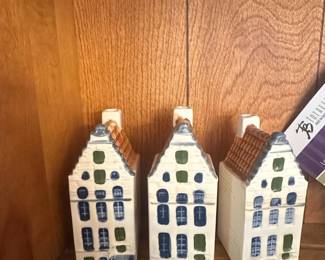 KLM Delft Blue House Figurine  Singel Amsterdam