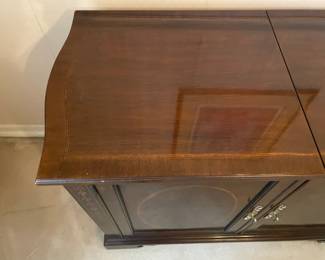 Elegant Dining Room Buffet Sideboard Cabinet W/ Sliding Top