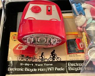 Vintage Electronic Bicycle Horn W/ Radio & Box
