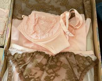 FABULOUS Vintage Lingerie Set