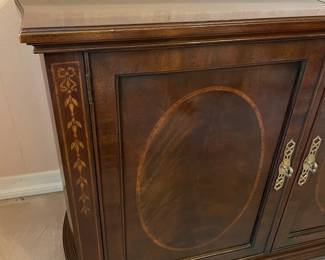 Elegant Dining Room Buffet Sideboard Cabinet W/ Sliding Top