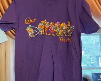 Vintage 7 Dwarfs Walt Disney World T-Shirt