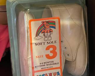 UNUSED Original Geoffrey Giraffe Soft Sole Kid's Shoes From Toys R Us