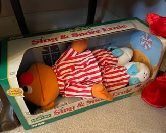 Vintage Sesame Street Sing & Snore Ernie Plush W/ Box