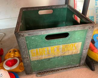 Antique Garelick Farms Milk Crate