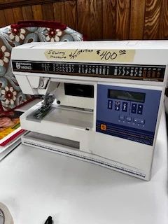 Husgvaina Viking sewing machine. $400.00 Paid$700 originaly