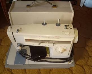 Singer sewing machine 