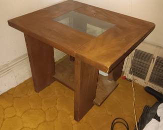 Lane MCM lamp table