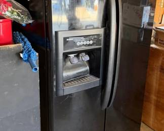 $400 AVAILABLE NOW Garage FRIGE SIDE BY SIDE