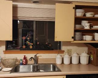 kitchen dishes, bowls, cups