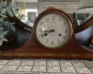 Vintage Seth Thomas "Lynton" series mantel clock
