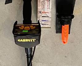 Garrett ACE Metal Detector w/ Headphones Digging Tool & PinPoint Detector