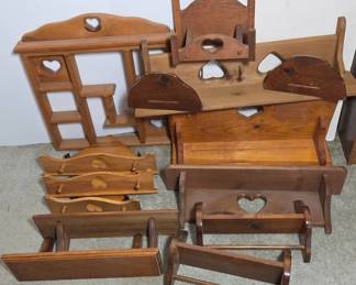 Wooden Wall-Mounted Storage Shelves Heart Cutouts