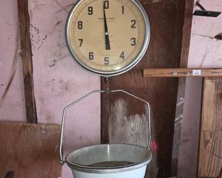 Detecto Hanging Scale With Metal Pan