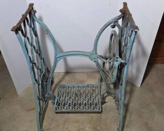 Early 1900s Cast Iron Treadle Sewing Base