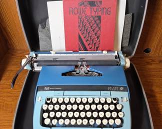 Smith-Corona Galaxie Typewriter with Case