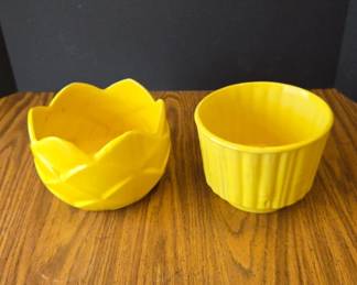 Yellow McCoy Pottery Planter Set