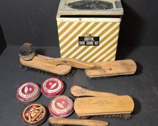 Griffin Shoe Shine Kit with Brushes