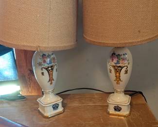 Vintage pair of dresser lamps