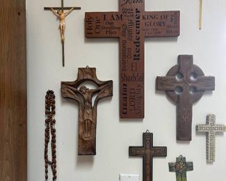 Wall wooden faith crosses