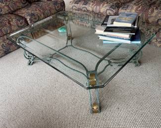 Glass coffee table, very sturdy/heavy