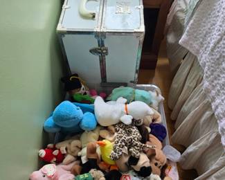 Stuffed animals, beanie babies, Boyd Bears