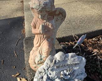 Outdoor lawn ornaments... tons of them!  Pictures to come