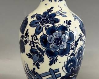 Delft vase