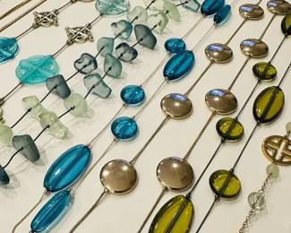 009 A Cool Collection of Vintage Linea Necklaces