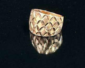 14K Rose Gold Diamond Cut Band