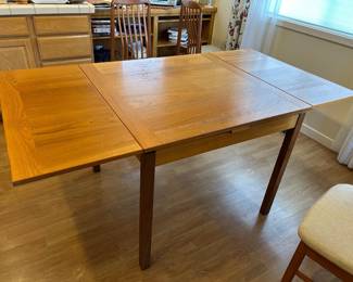 Mobler Danish MCM extension table