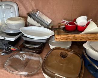 casserole dish, baking dishes, loaf pans, roasters, bakeware, measuring cups