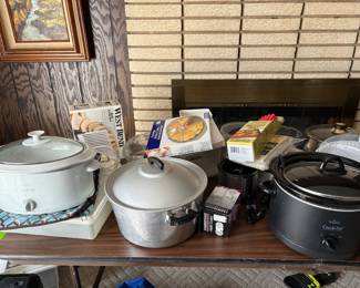 crock pot, electric roaster, canning pot, pots and pans