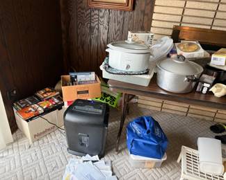 shredder and bakeware and cookingware