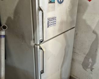 working refrigerator