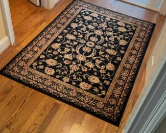 Elegant Traditional Floral Area Rug - 5’6” x 4’
