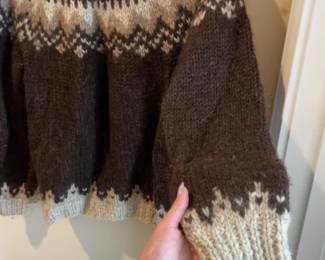 100% Icelandic wool Chunky Knit Fair Isle Wool Sweater