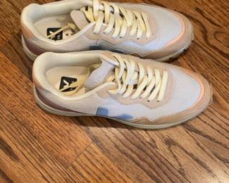  Veja x Ba&sh Dekkan Alveomesh Sneakers