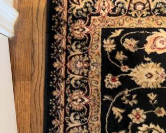 Elegant Traditional Floral Area Rug - 5’6” x 4’