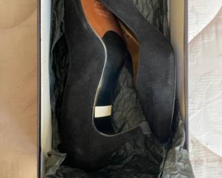 Stuart Weitzman Black Suede Pointed Toe Pumps