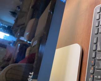 Dell XPS 18 Portable All-in-One Desktop Tablet