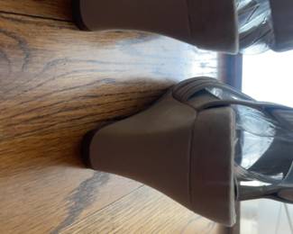 71/2 Aerosoles Beige Strappy Slingback Wedge Sandals