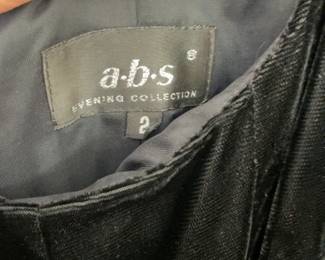 *Vintage Elegant Black abs Velvet Sleeveless evening Gown