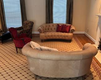 Chesterfield Curves Sofas